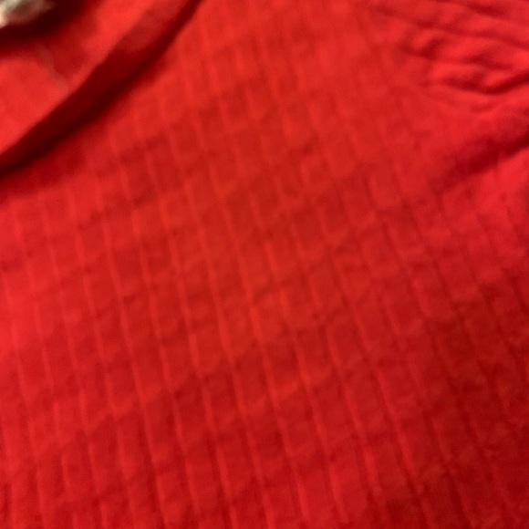 ivy + main red tee - Picture 3 of 3